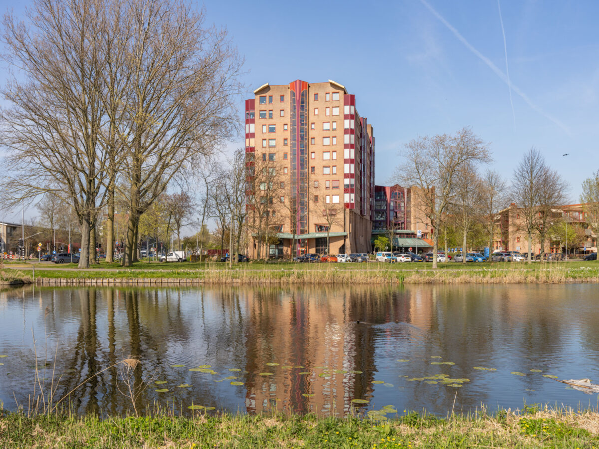 Gebouw van verpleeghuis het Reinaldahuis Kennemerhart