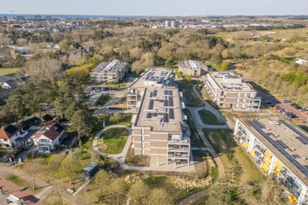 Foto bovenaanzicht gebouw Huis in de Duinen