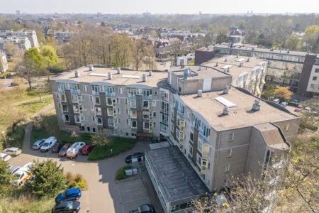 Foto bovenaanzicht gebouw de rijp